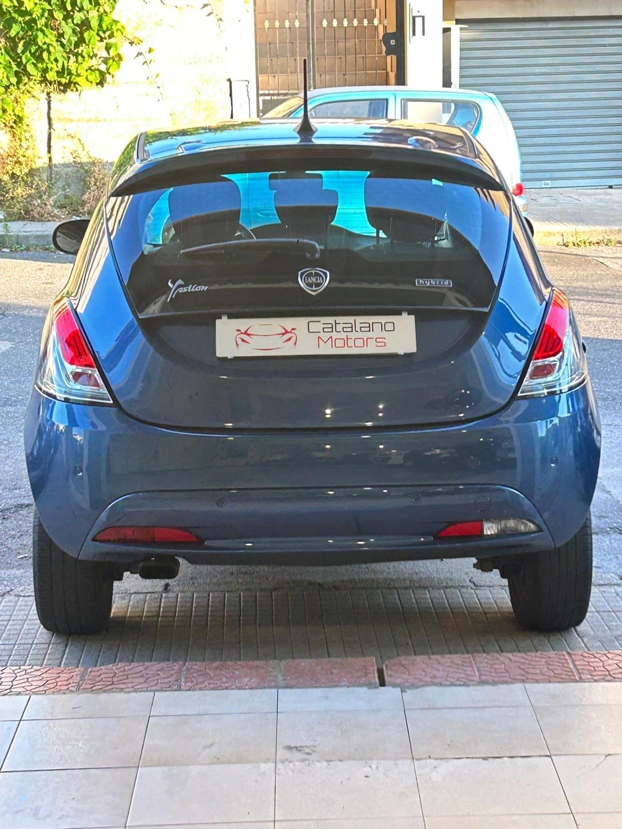 Lancia Ypsilon 1.0 FireFly 5 porte S&S Hybrid Ecochic A. Ferretti