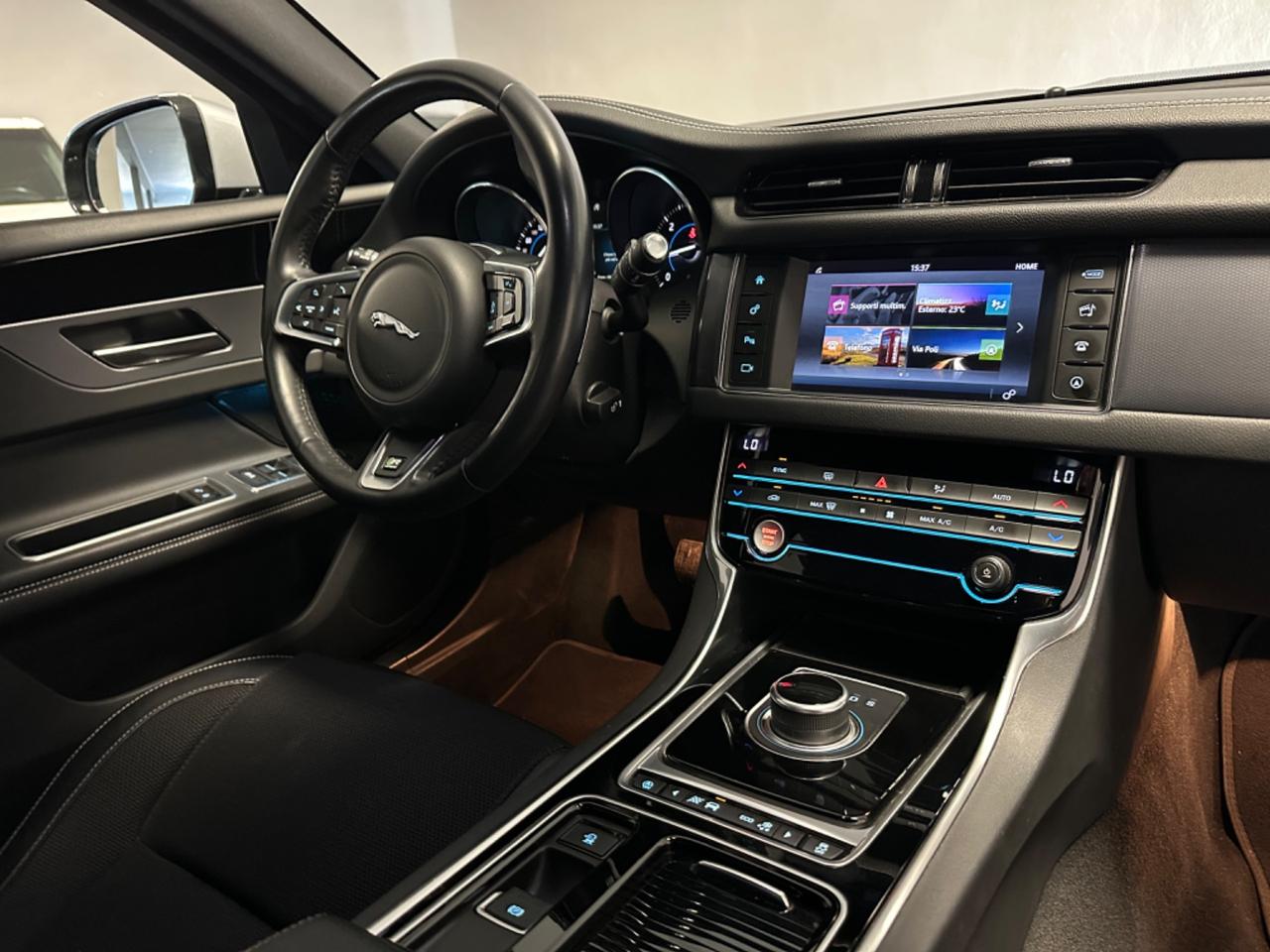JAGUAR XF 2.0D AWD AUTOMATICA 240CV R-SPORT