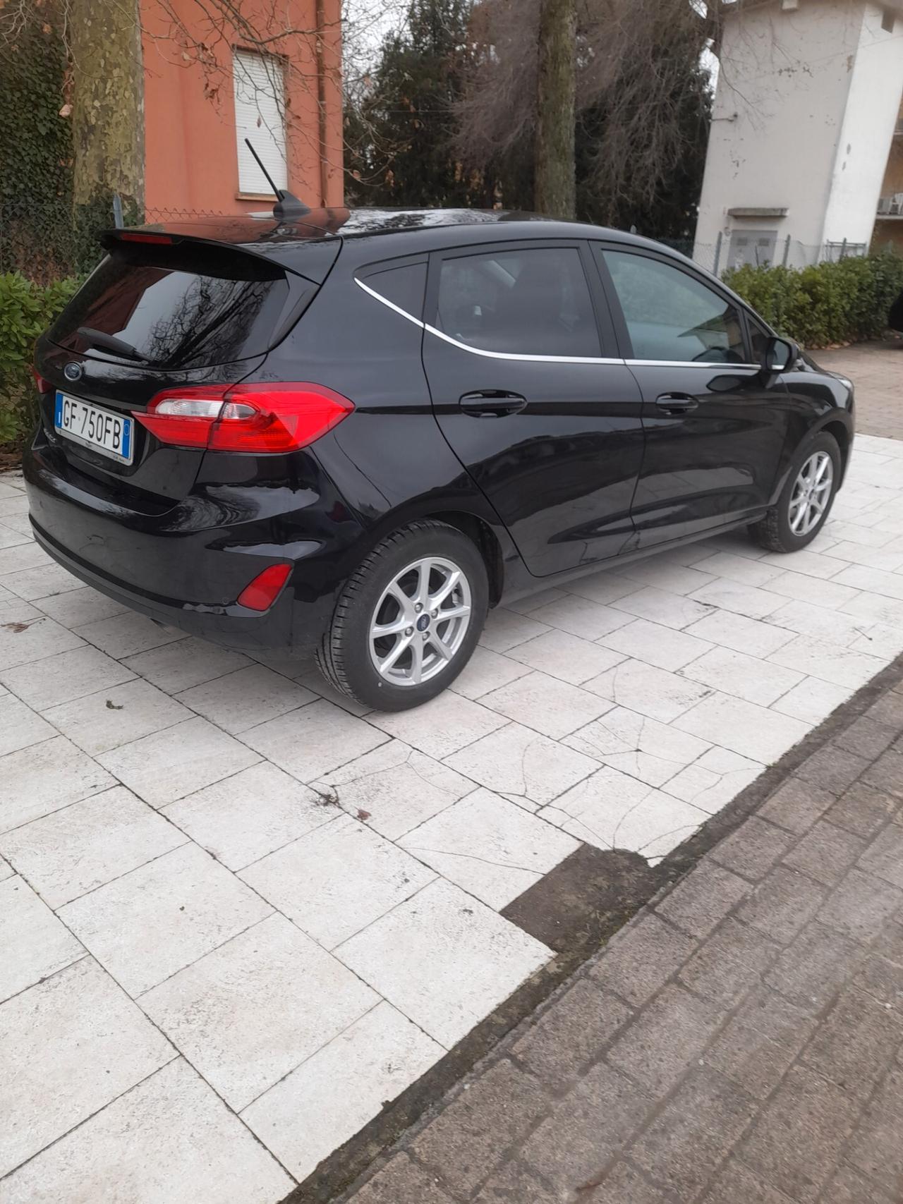 Ford Fiesta 1.1 75 CV GPL 5 porte