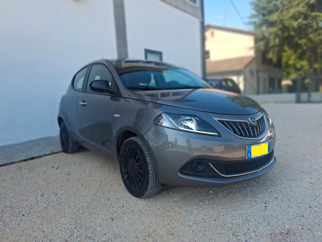 Lancia Ypsilon 1.0, 5 porte Hybrid