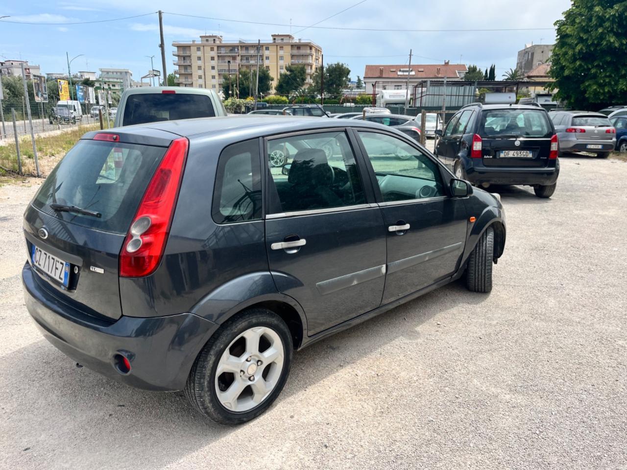 Ford Fiesta 1.4 TDCi 5p. Ghia