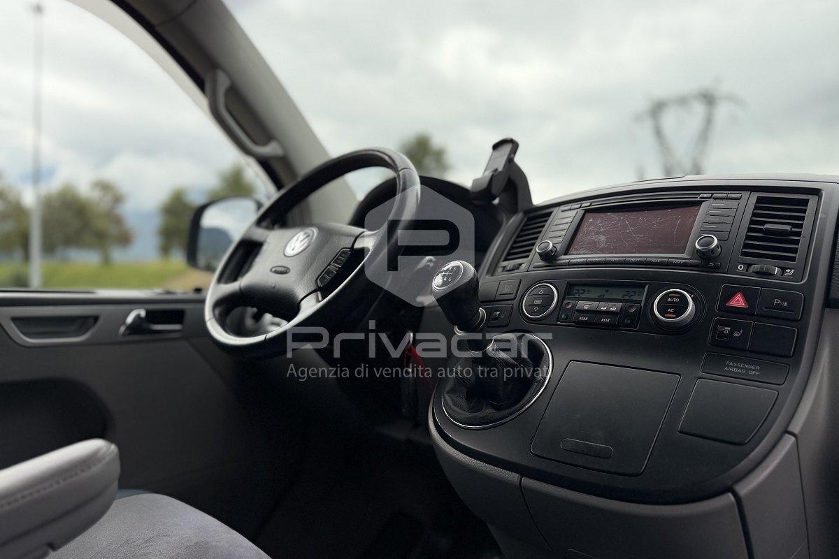 VOLKSWAGEN Multivan 2.5 TDI/174CV Highline