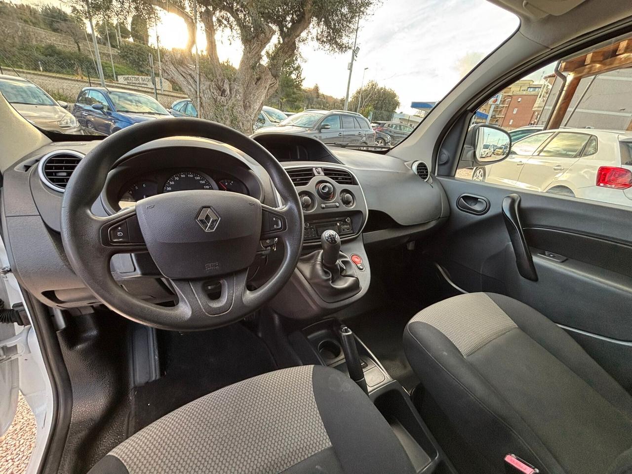 RENAULT KANGOO 1.5 DCI - 2019