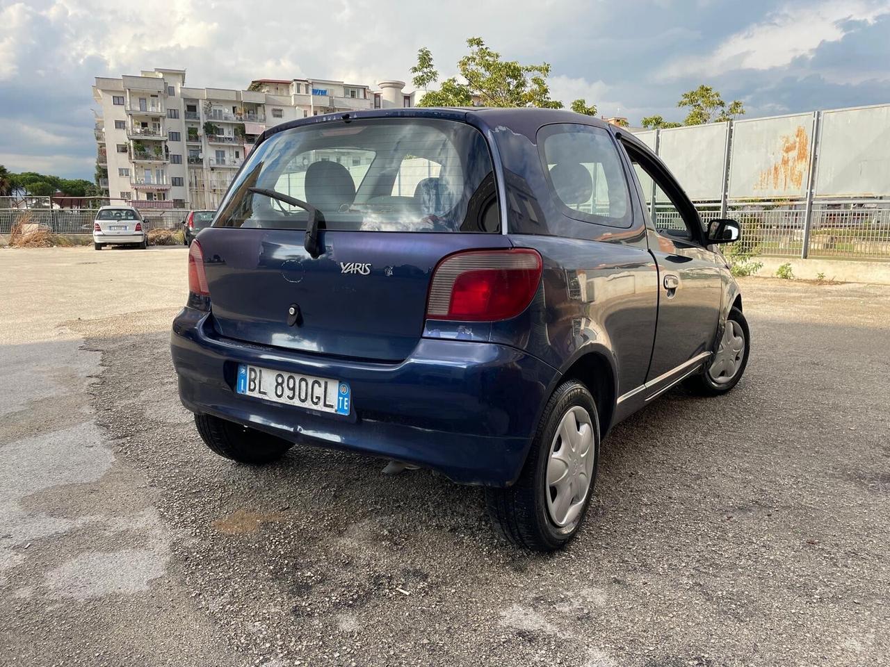 Toyota Yaris 1.0i 16V cat 3 porte