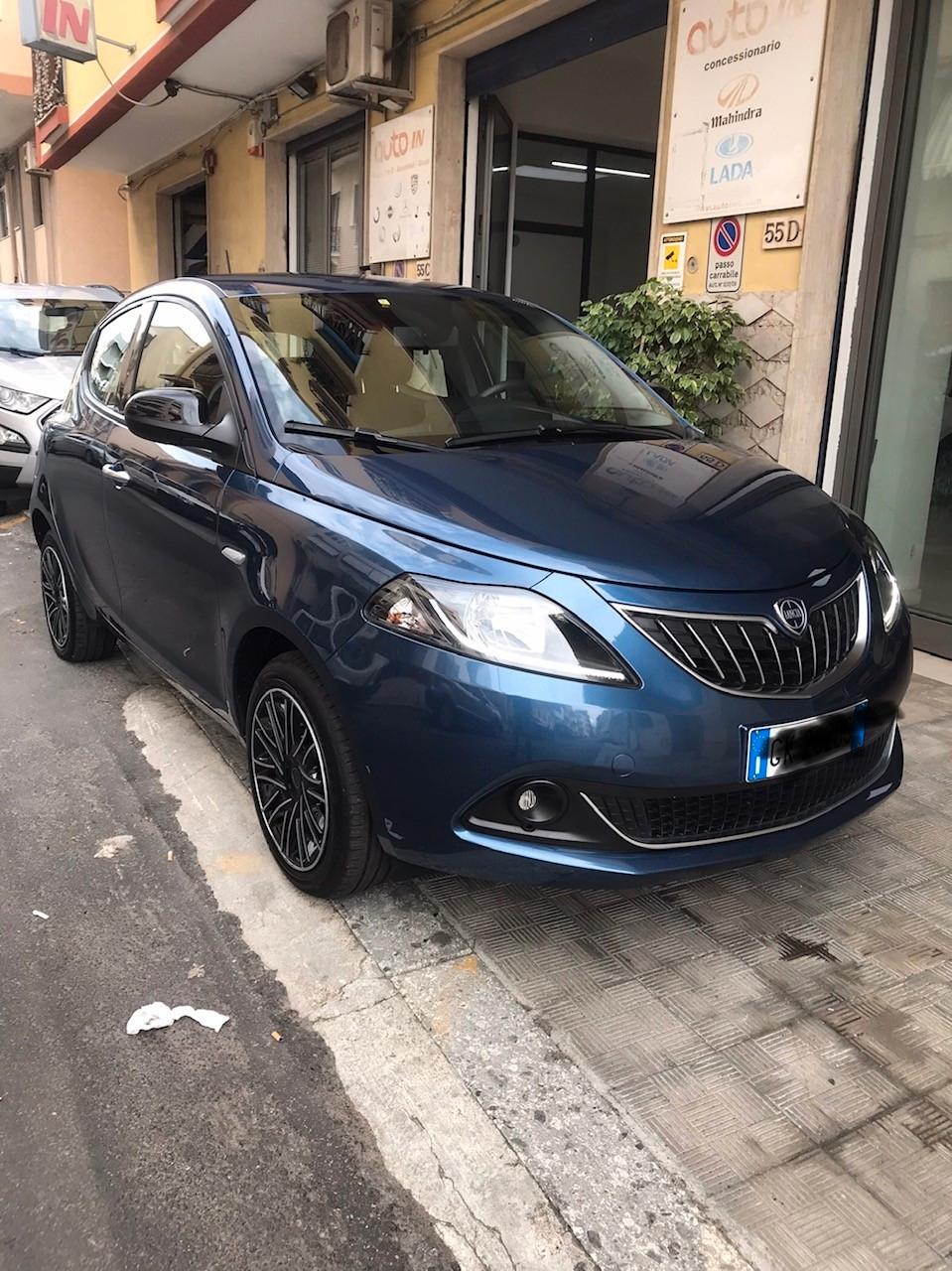 Lancia Ypsilon 1.0 FireFly 5 porte S&S Hybrid Ecochic Gold