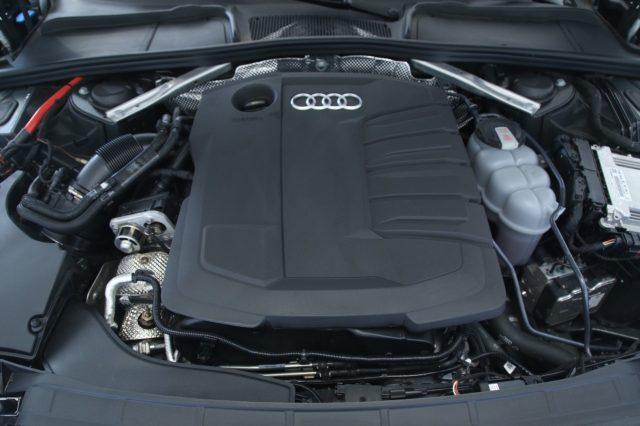 AUDI A4 35 TDI/163 CV S tronic S line edition