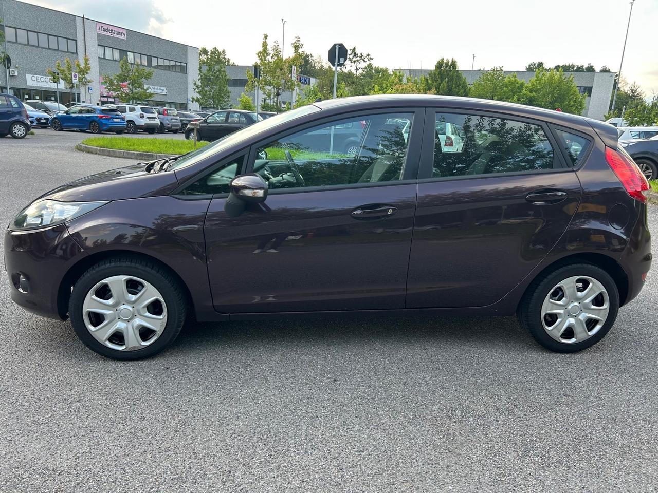 Ford Fiesta 1.2 82 CV 5 porte Titanium * Neo patentati *