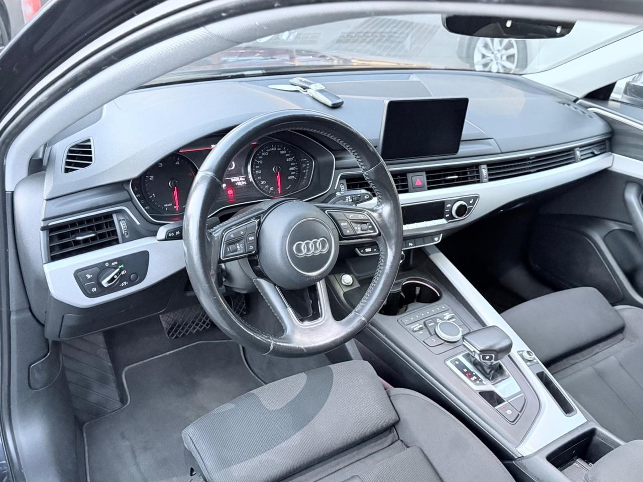 A4 Avant 2.0 TDI 150 CV S tronic- S-line-iva esposta