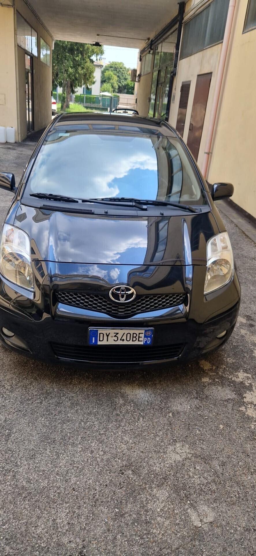 Toyota Yaris 1.0 5 porte Sol