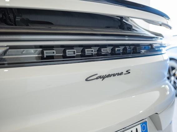 Porsche Cayenne Coupé 4.0 V8 S 2024 Grigio Gesso