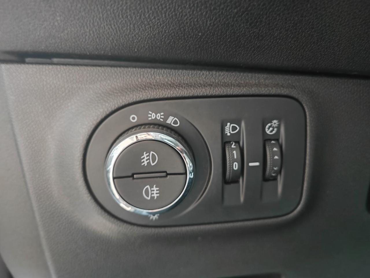 Opel Corsa 1.3 CDTI ecoFLEX Start&Stop Coupé b-Color