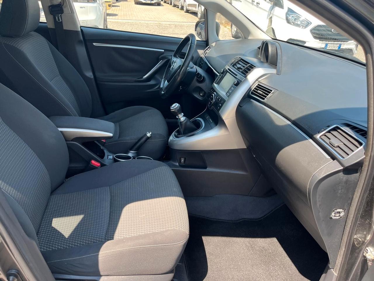 Toyota Verso 1.6 D-4D **7POSTI**