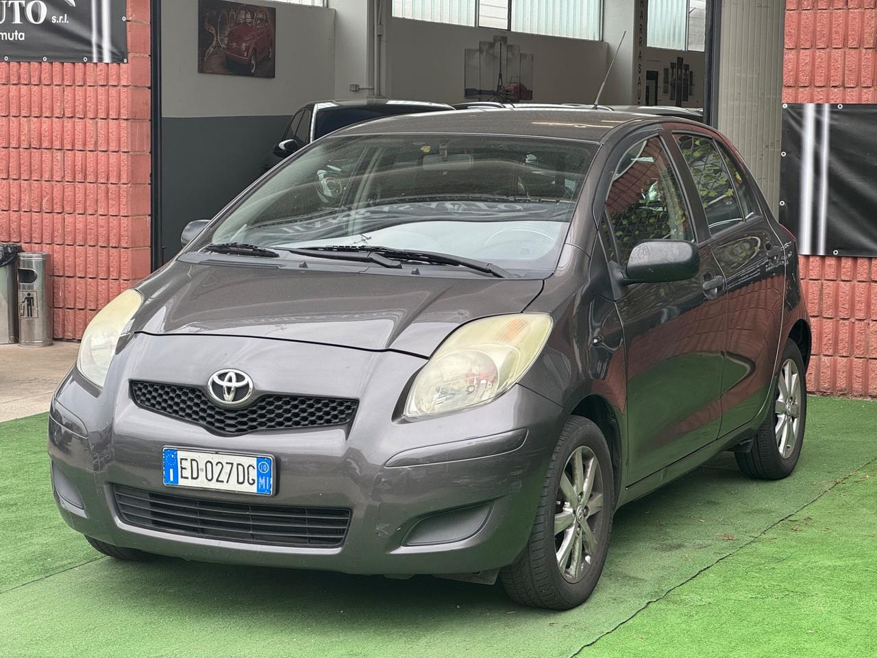 Toyota Yaris 1.0 5 porte Sol GPL