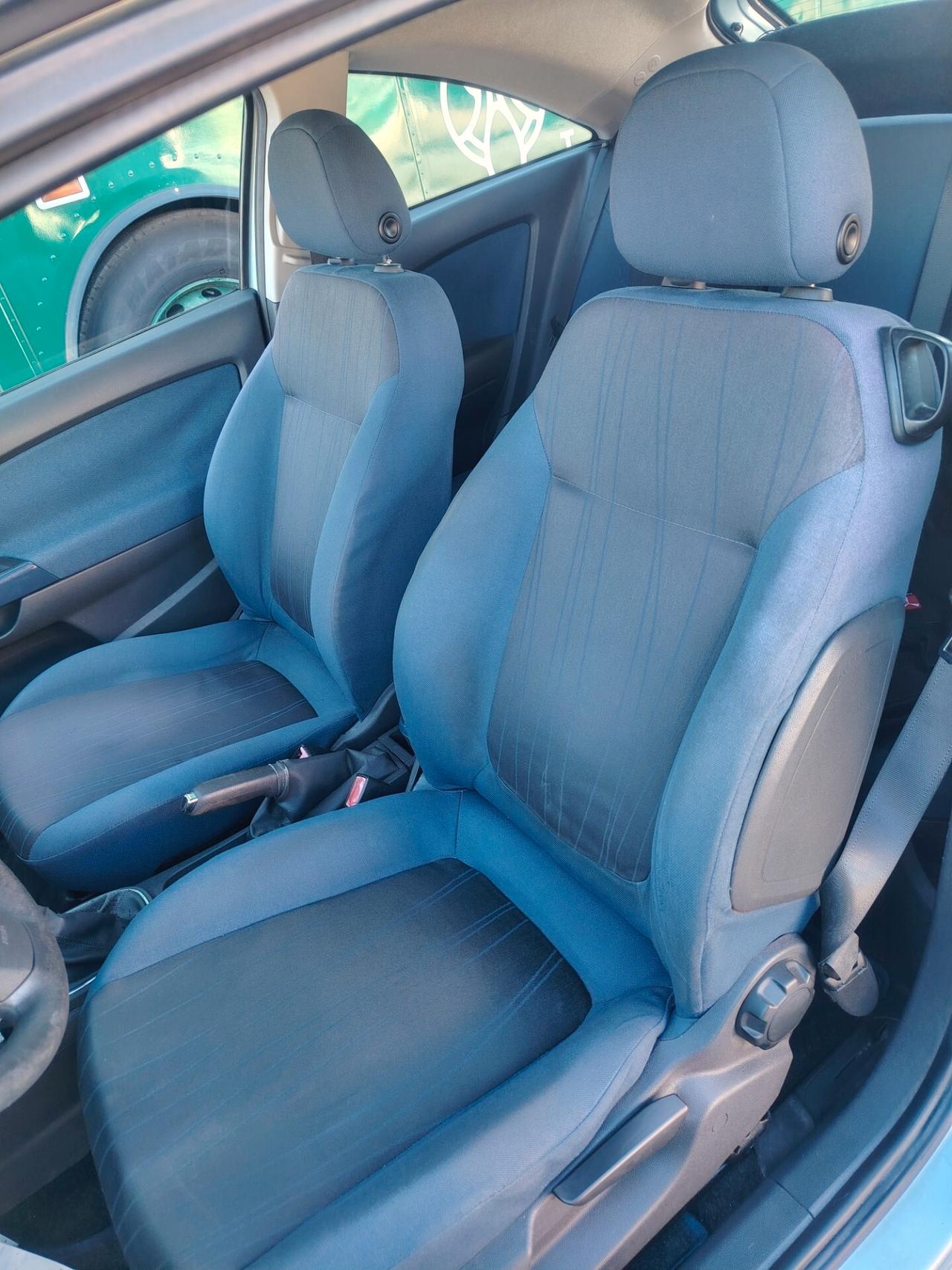 Opel Corsa 1.2i 16V cat 3 porte Silverline