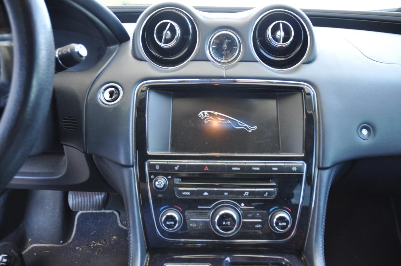 Jaguar XJ 3.0D V6 Luxury