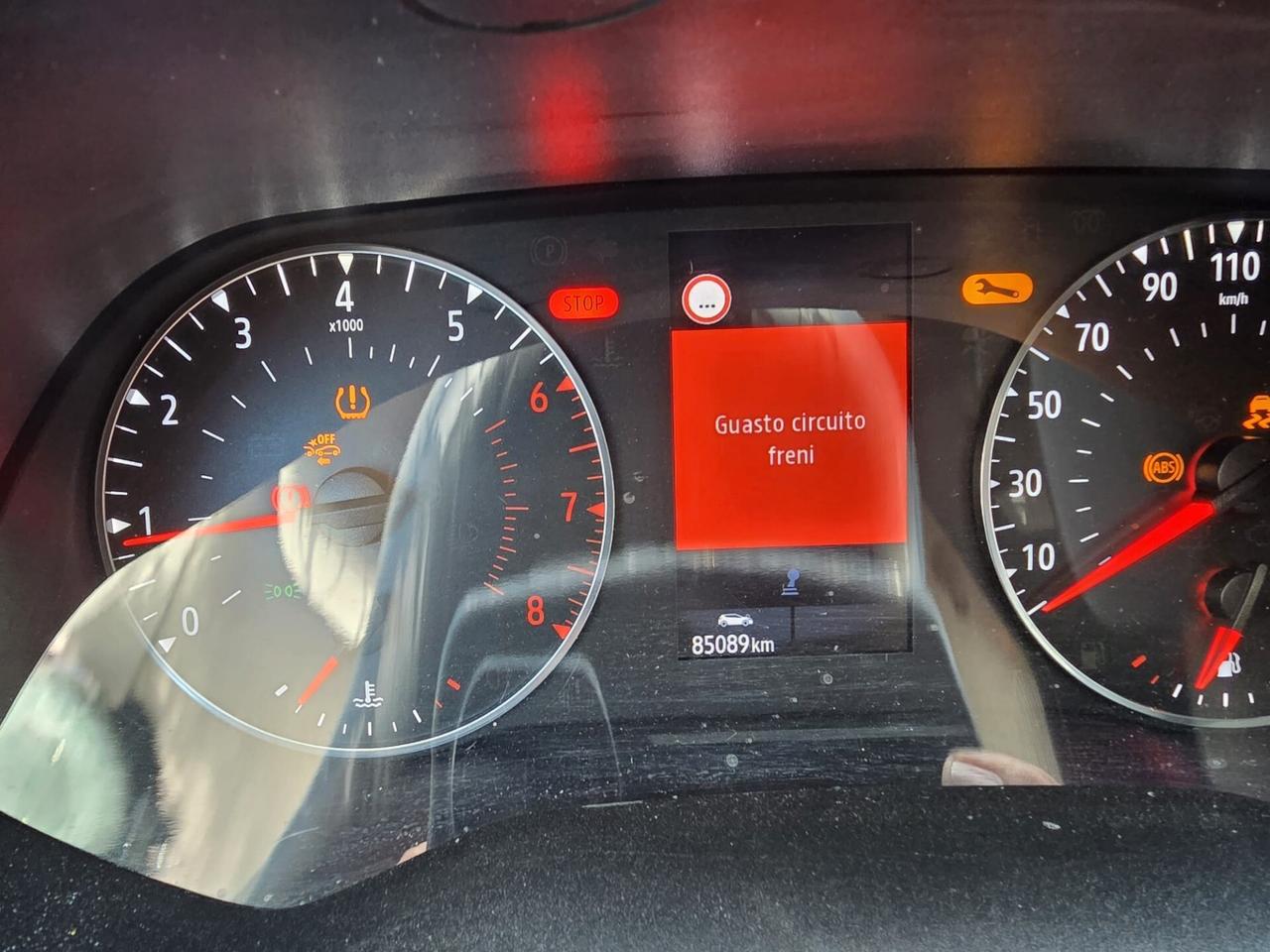 Renault Captur TCe 100 CV GPL Euro 6 D con 85000km.