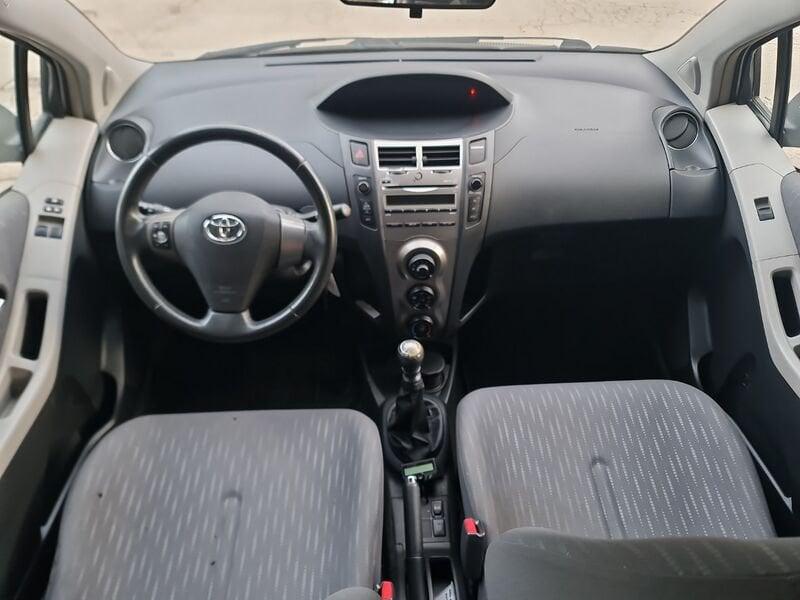 Toyota Yaris 1.3 Active