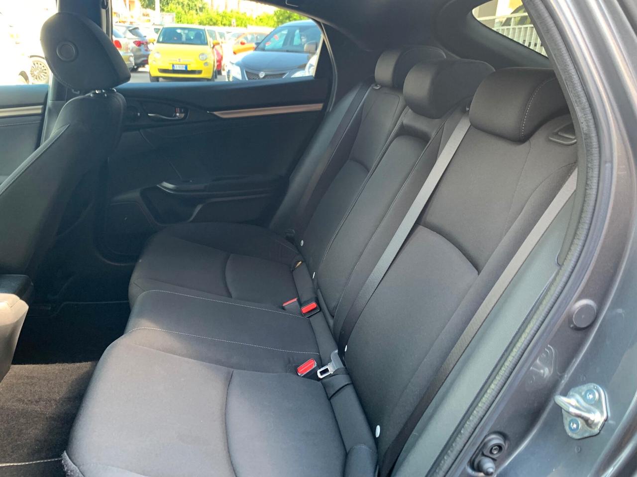 Honda Civic 1.6 5 porte Elegance Navi