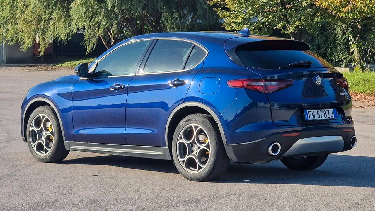 Alfa Romeo Stelvio 2.2 Turbodiesel 190 CV AT8 RWD