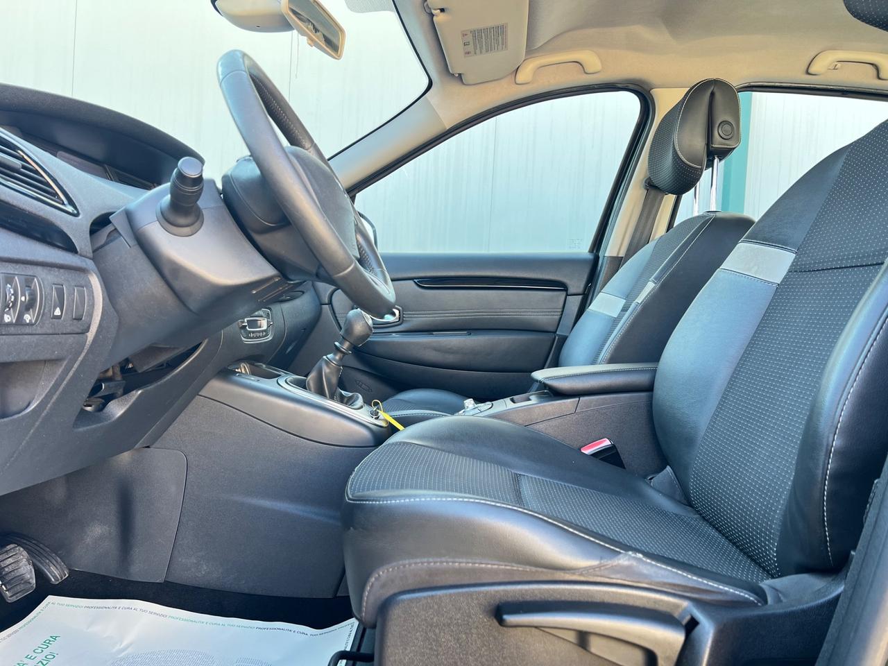 Renault Scenic 1.5 dCi 7 posti 110 CV