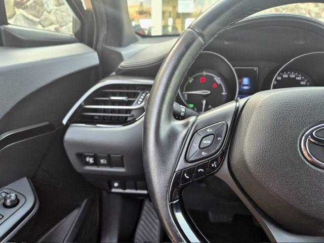 TOYOTA C-HR 1.8 Hybrid E-CVT Business