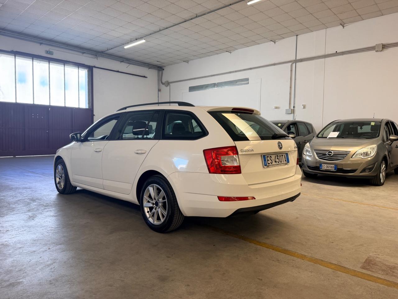 Skoda Octavia 1.6 TDI CR 105 CV DSG Wagon Executive