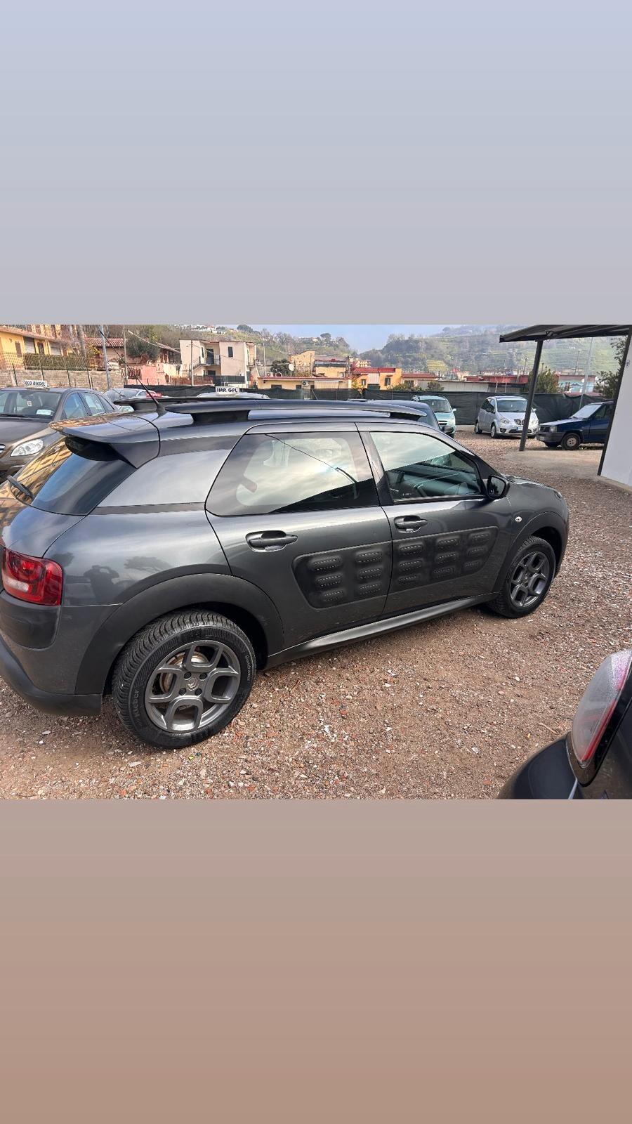 Citroen C4 Cactus BlueHDi 100 Shine