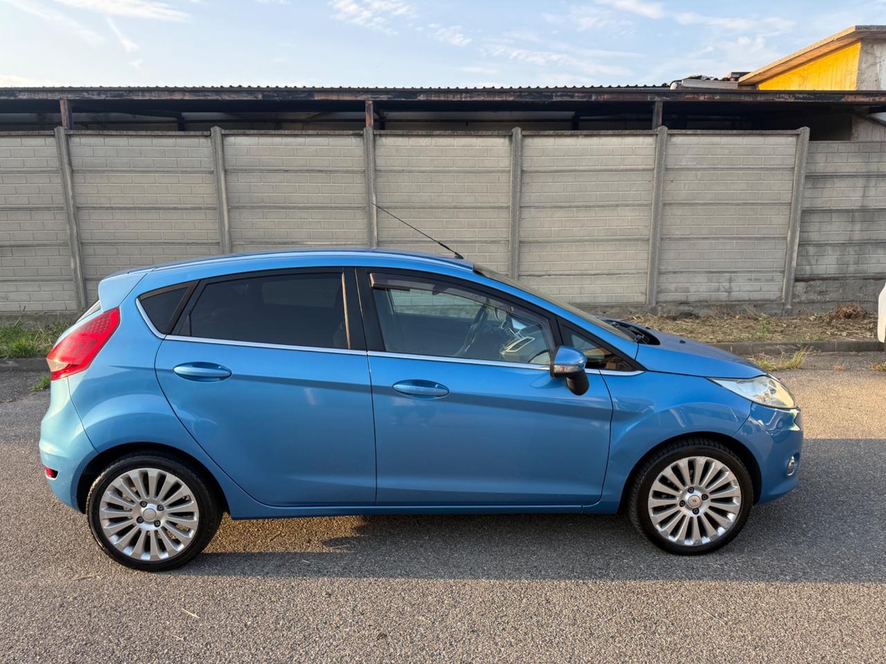 Ford Fiesta 1.4 TDCi 5p. Titanium