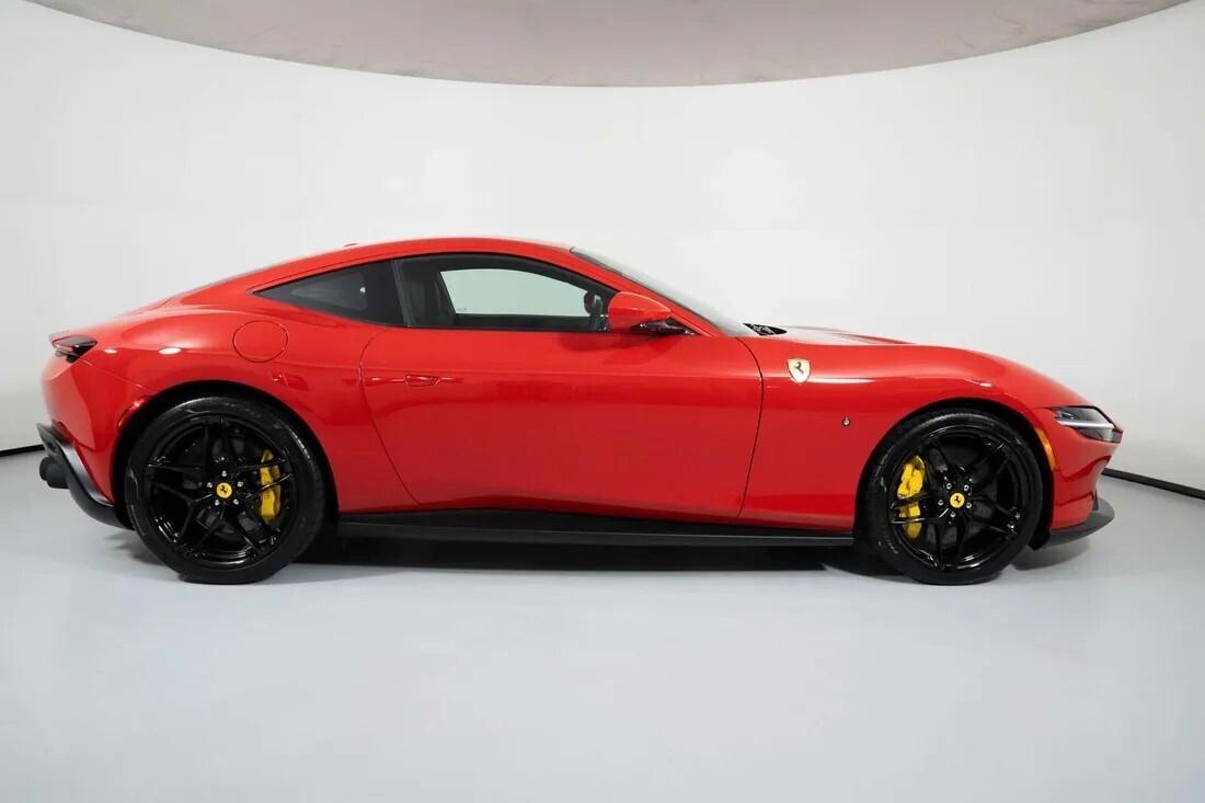 Ferrari Roma NOLEGGIO LUNGO TERMINE - LEASING FULL INCLUSIVE