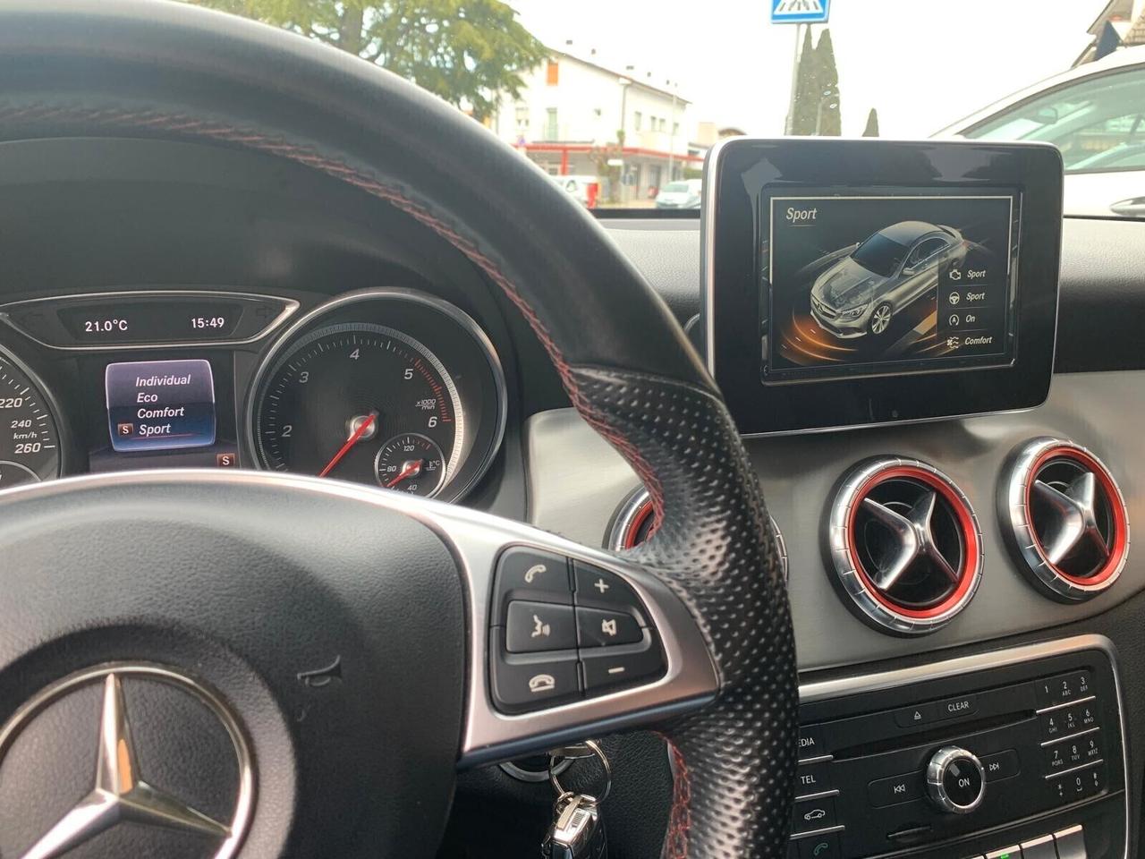 Mercedes-benz CLA 200d Premium AMG Pack Neopat.