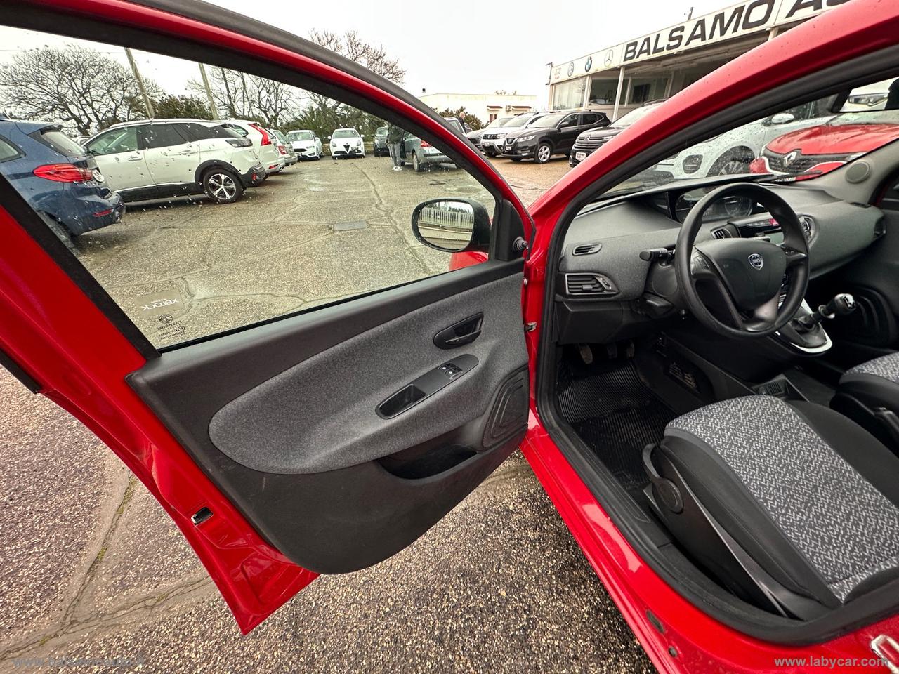 LANCIA Ypsilon 1.2 69 CV 5p. GPL Ecochic Gold