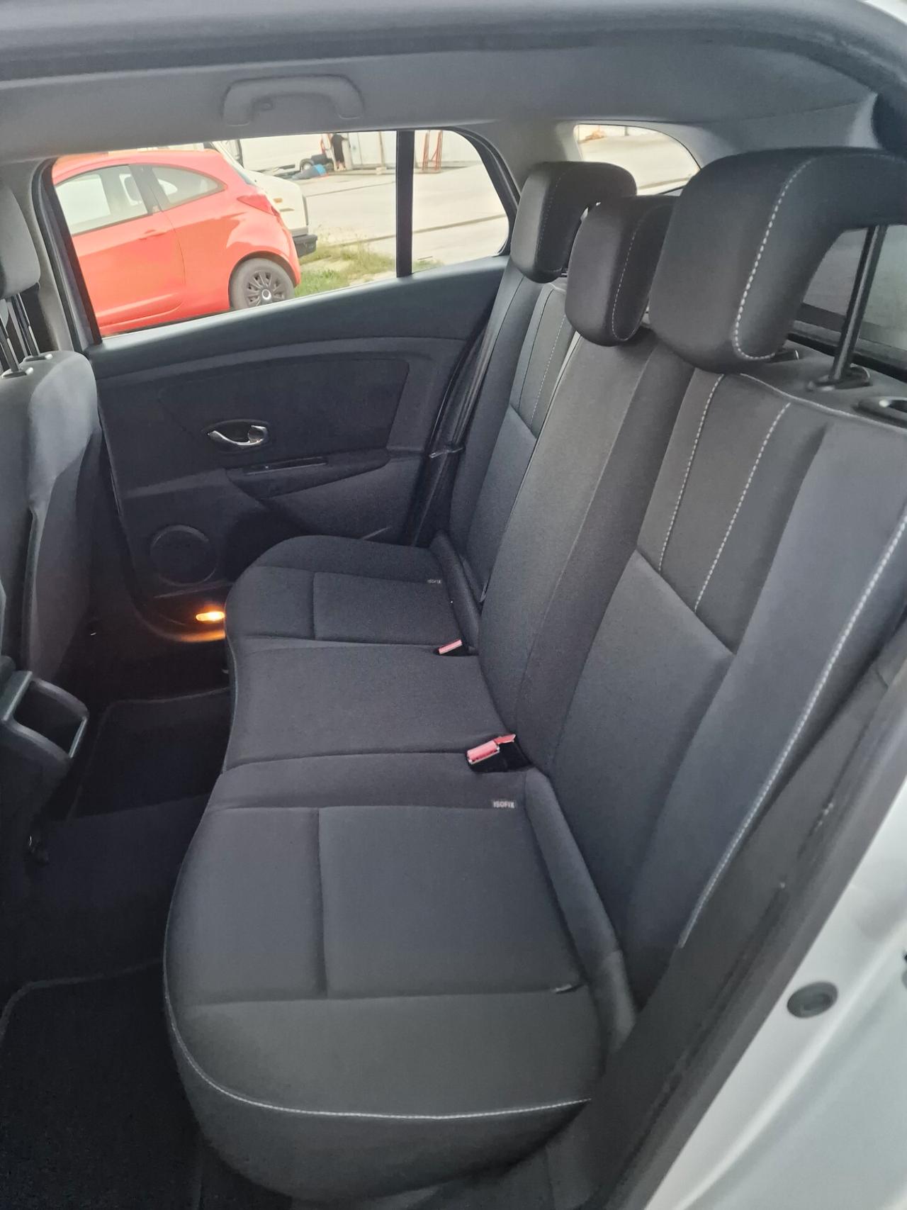 Renault Mégane 1.5 dCi 110CV SporTour Attractive