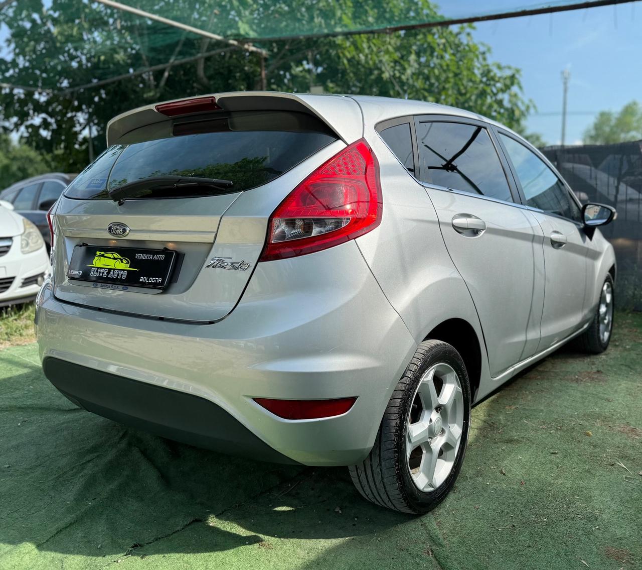 Ford FIESTA 1.4 GPL TITANIUM 5 PORTE NEOPATENTATI