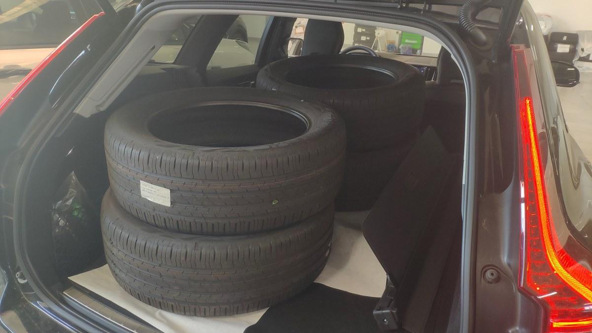 VOLVO Xc60 B4 Mild Hybrid (D) Automatico Plus Dark