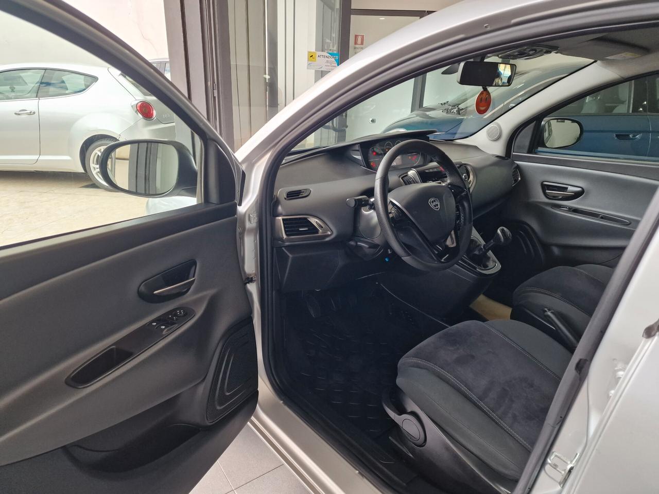 Lancia Ypsilon 1.3 MJT 16V 95 CV 5 porte S&S Gold