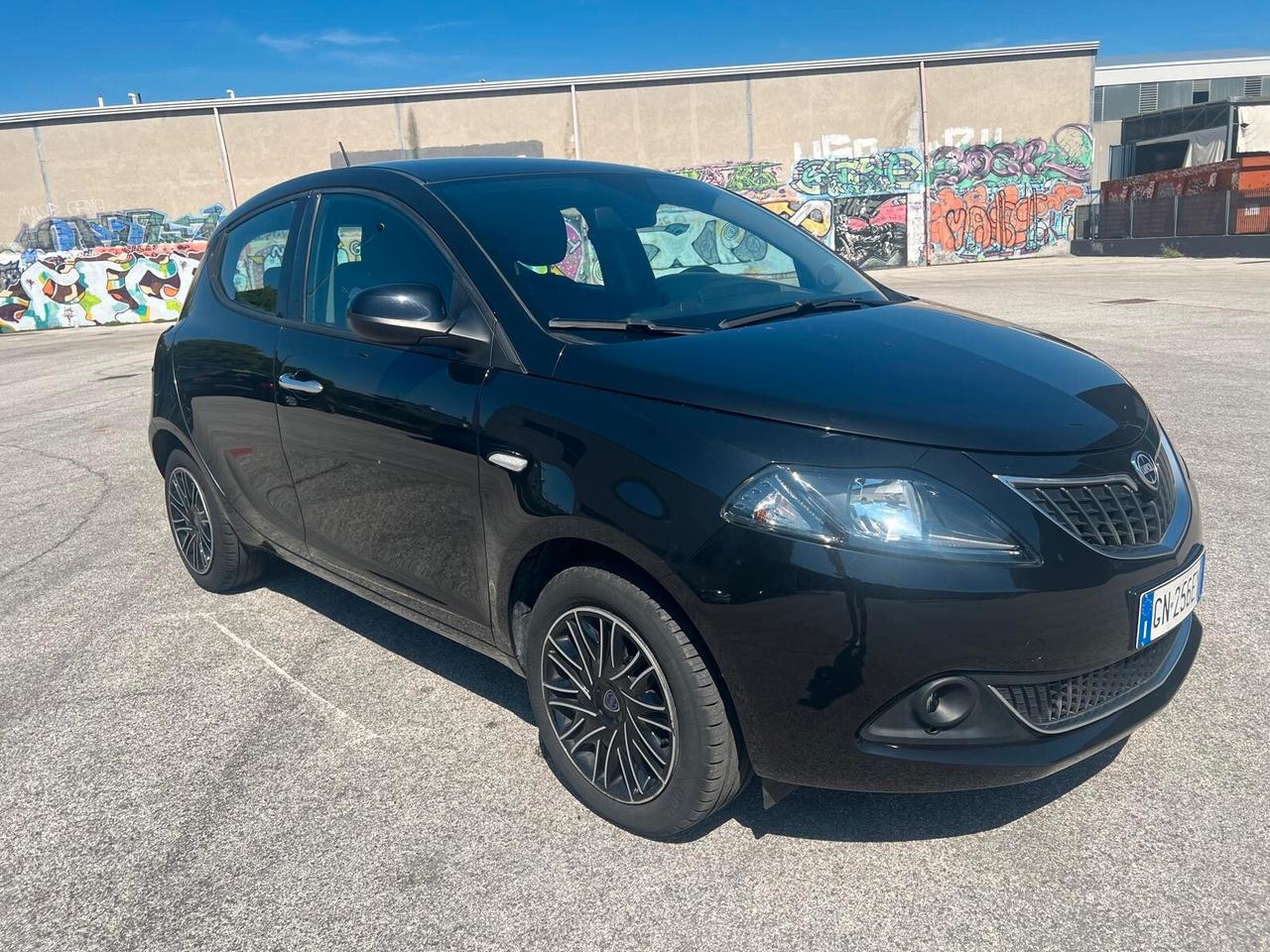 Lancia Ypsilon 1.0 FireFly 5 porte S&S Hybrid 2023