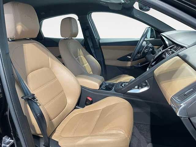 Jaguar E-PACE SE - IVA ESPOSTA