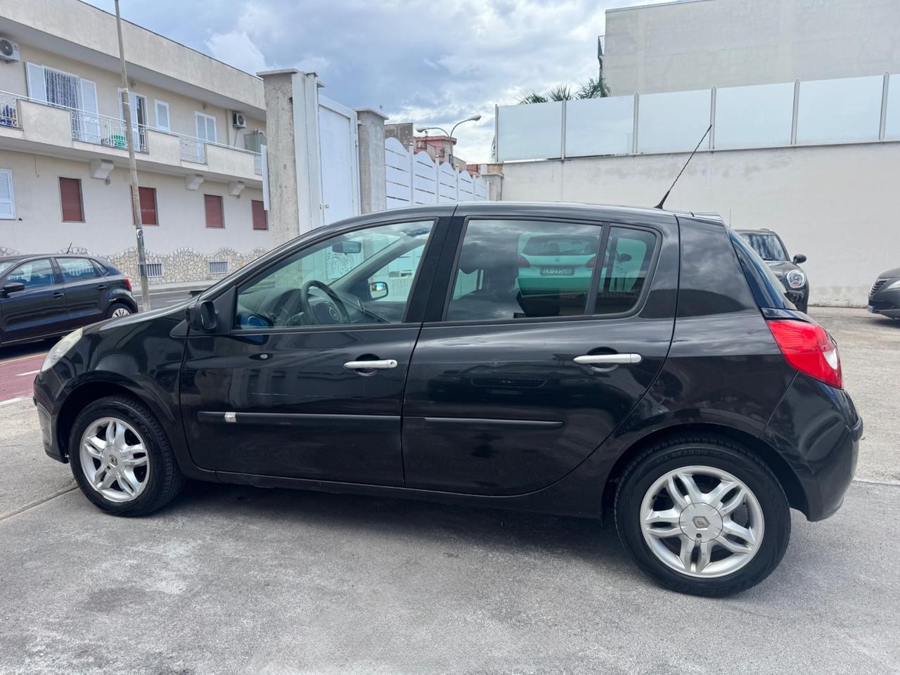Renault Clio 1.2 BENZINA 75CV Le Iene 2008