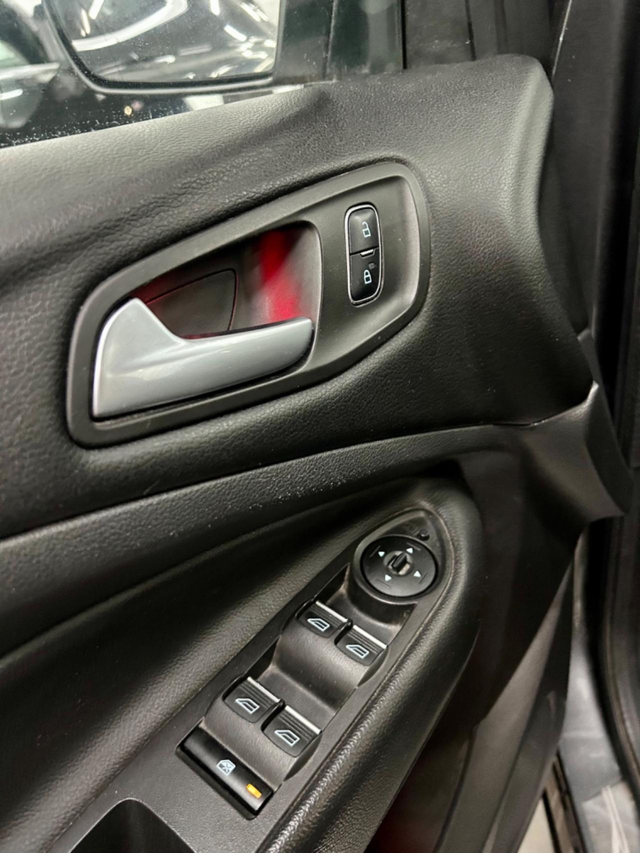 Ford Kuga 1.5 TDCI 120 CV S&S Titanium FINANZIABILE