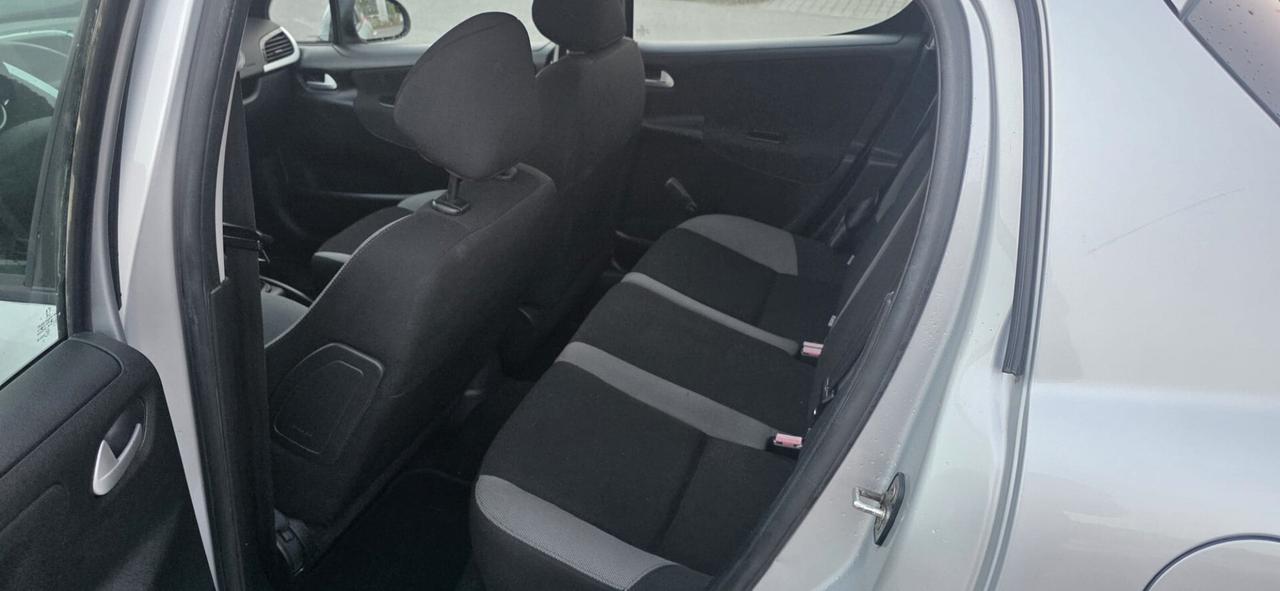 Peugeot 207 1.4 VTi 95CV 5p. XS