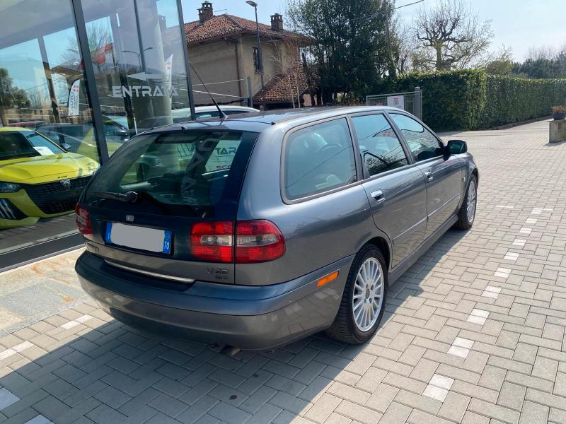 Volvo V40 1.9d 115cv