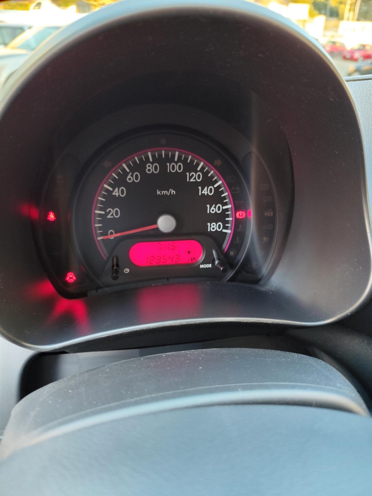 Suzuki Alto 1.0 VVT GL