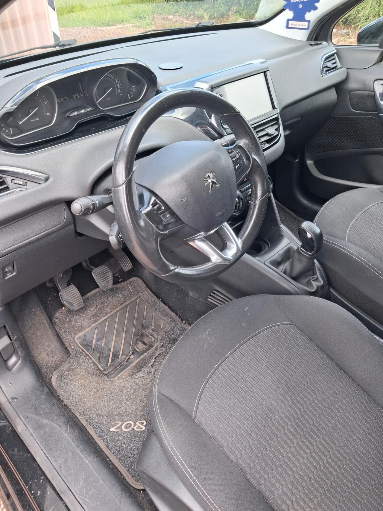 Peugeot 208 BlueHDi 75 5 porte Black Line