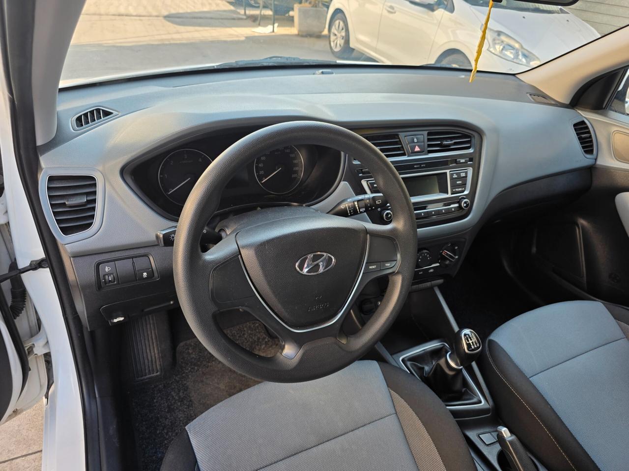 Hyundai i20 1.2 5 porte Tech