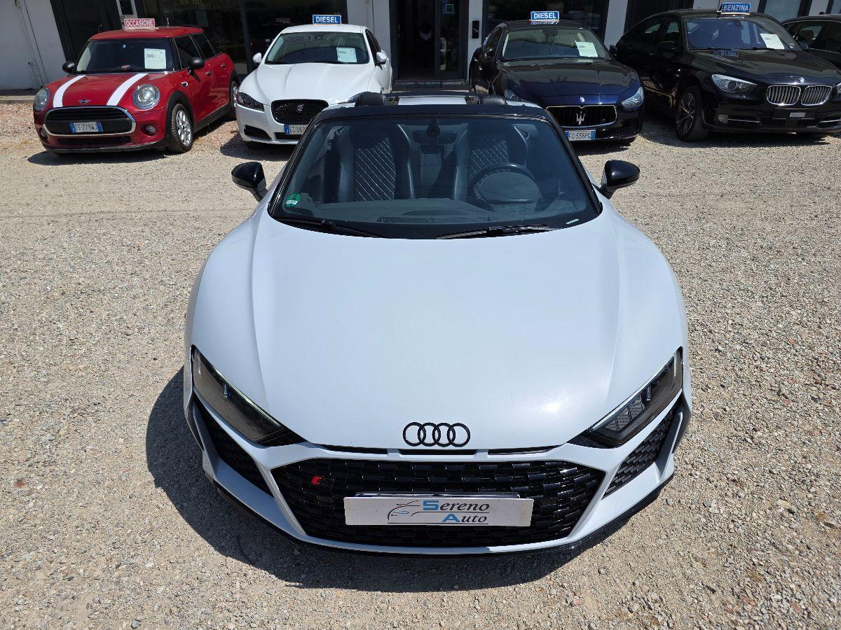 AUDI R8 V10 SPYDER QUATTRO PERFORMANCE