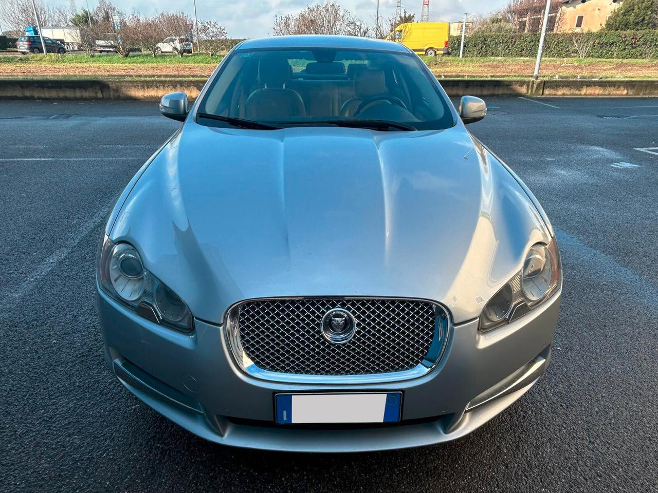 Jaguar XF 2.7d Luxury auto