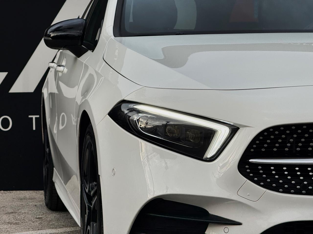 Mercedes-Benz A 180 d Sedan Premium AMG TETTO