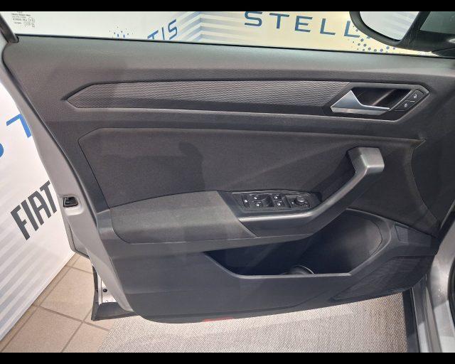 VOLKSWAGEN T-Roc 1.0 tsi Life 110cv