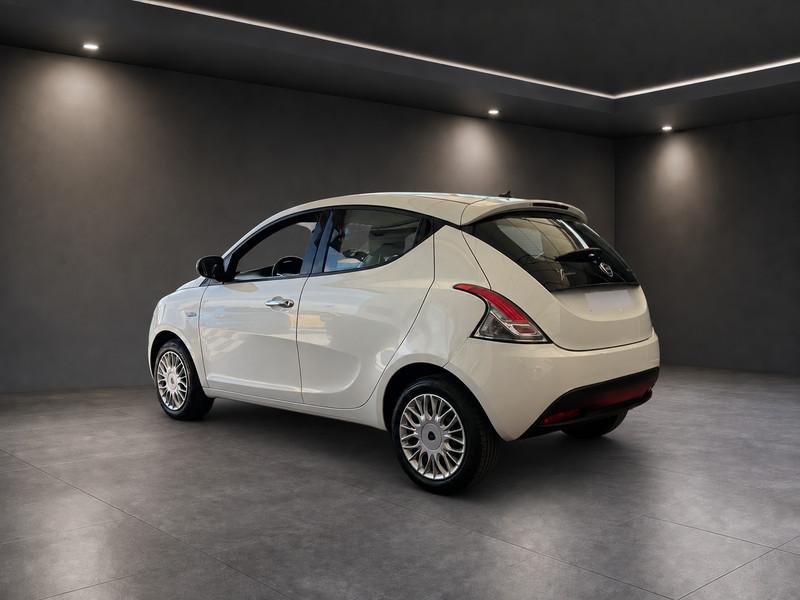 Lancia Ypsilon 1.0 FireFly 70cv S&S Hybrid SILVER