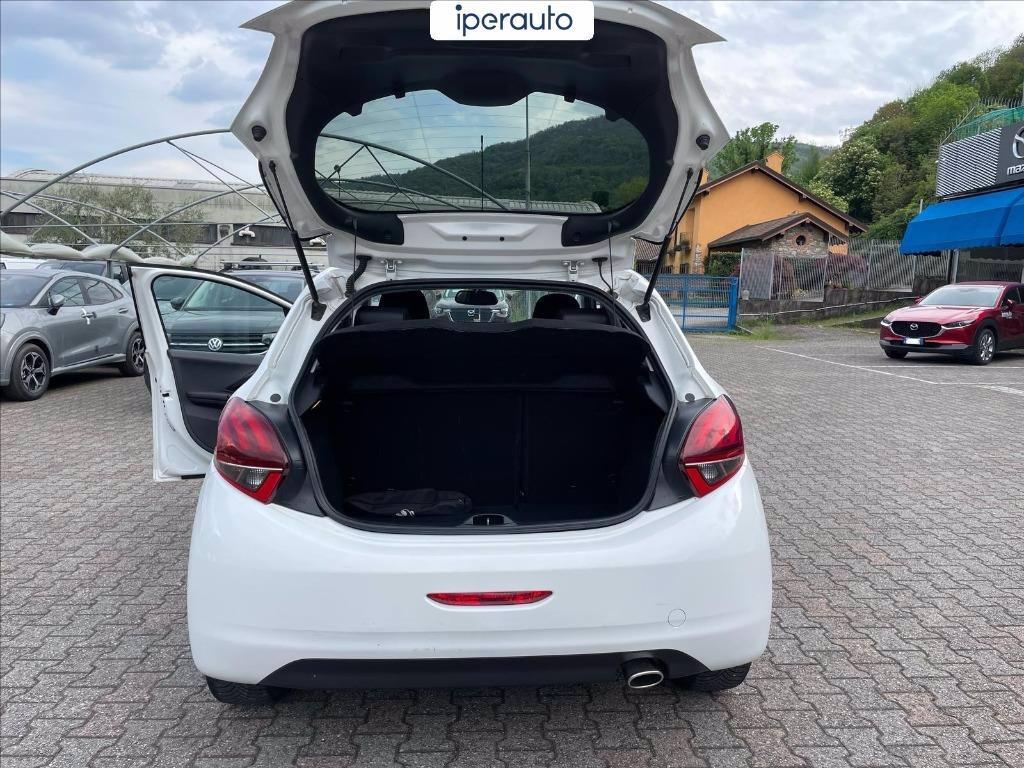 PEUGEOT 208 5p 1.6 bluehdi gt line 100cv del 2017